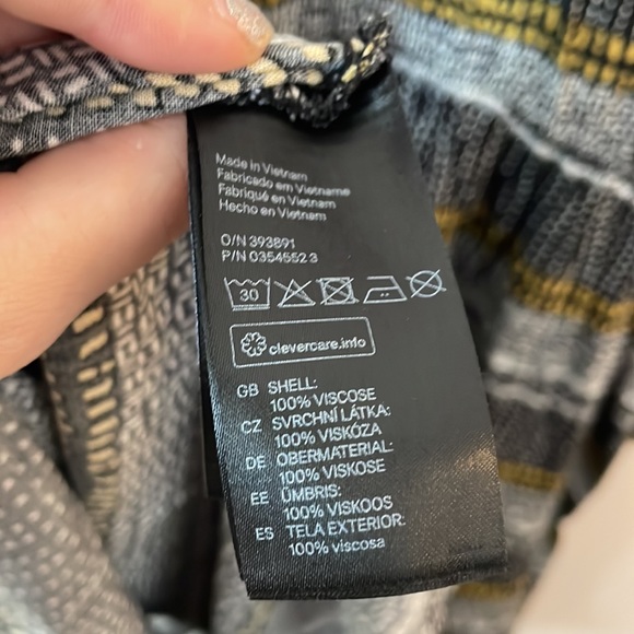 H&M, 100% viscose, size 4 dress - Picture 5 of 5